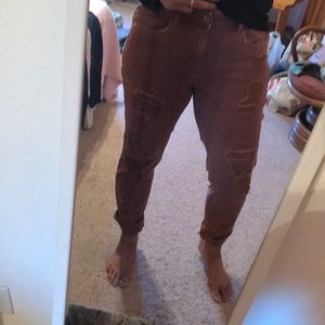 American Eagle super stretch Tomgirl distressed jeans size 6 regular
